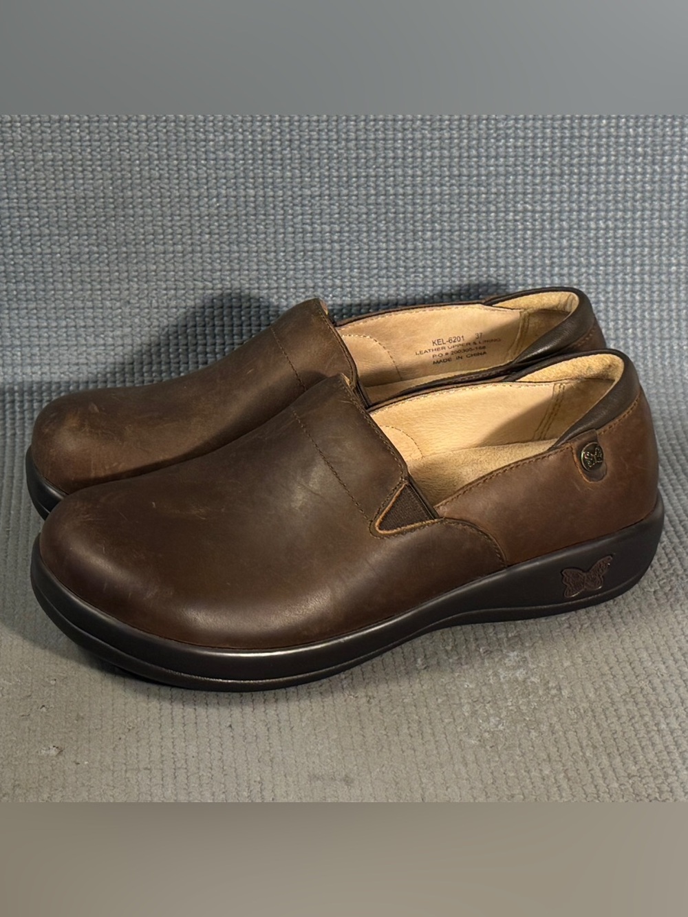Alegria Women’s Keli Professional Brown Slip On Clog Size 6.5 US 37 EU